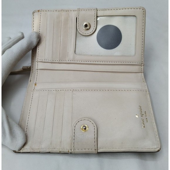 Kate Spade New York Gray Leather Credit Card ID Window Bifold Wallet - Picture 10 of 15